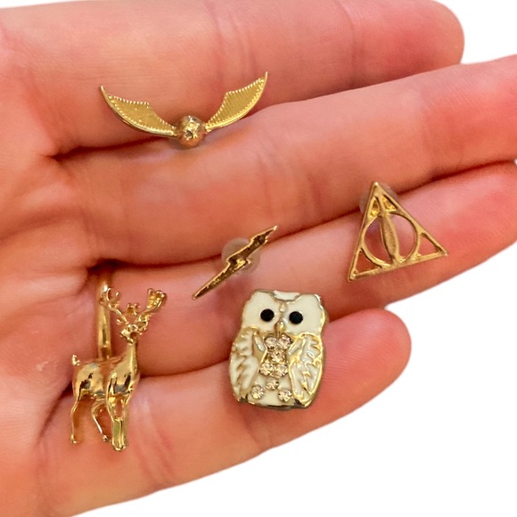 Harry Potter Gold Stud Earrings With Golden Snitch Symbol.
Make An Offer. - Picture 6 of 6